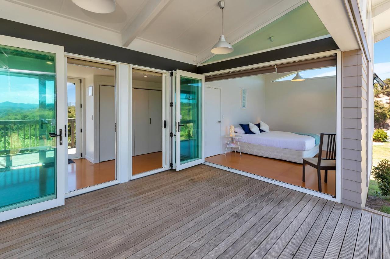 Paroa Bay Chalets - Te Whare Tui Russell Exterior foto